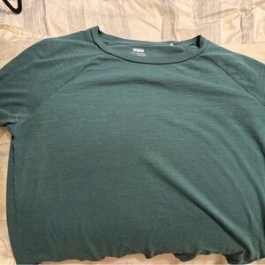 Levi’s Cropped Tee